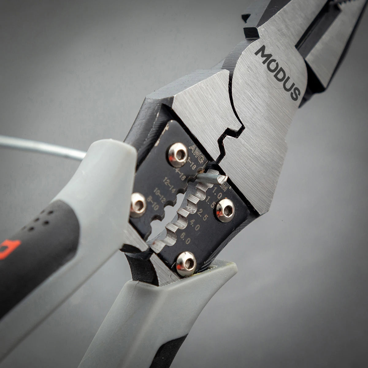 Super Alloy Wire Cutters Wire Stripper Demolisher Pliers Universal Needle Nose Pliers Electrician Metalworking Professional Tool